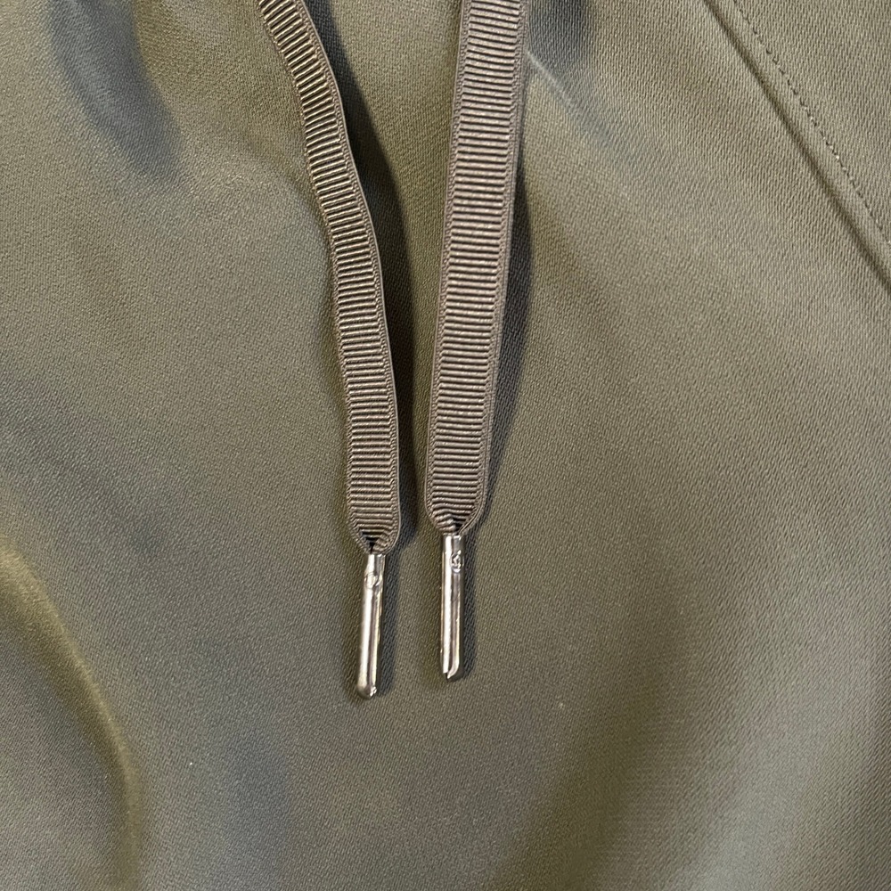 Lululemon On the Fly Travel Woven Jogger‎ Womens 4 Dark Olive Green Pants - Picture 9 of 14